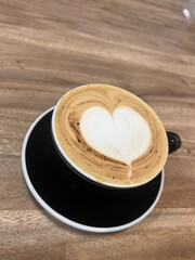 cafe capuchino con corazón