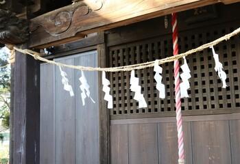 新年を迎える田舎の神社　冬の風景