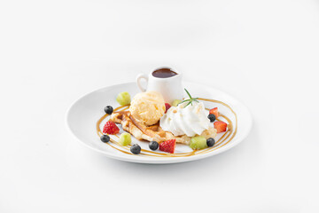 pancake and ice scream with fruit 
