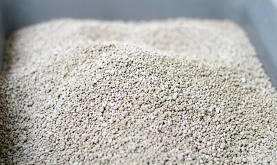 Natural bentonite for pet urination and defecation.