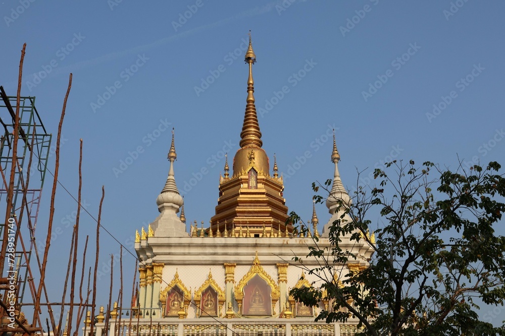 Wall mural temple city