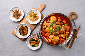 Korean food, stir-fried chicken, stir-fried chicken, webfoot octopus, bulgogi, octopus, hot pot, hairtail, braised, side dish, set meal