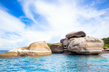 Fototapeta premium The rocky shore of the Similan Islands in Thailand