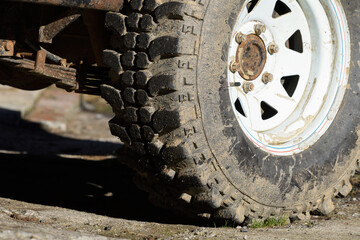 Detail of the wheel of an all-terrain vehicle