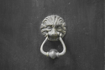 Doorknocker