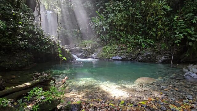 Cascada en la comarca de Panam&aacute;, lugares m&iacute;sticos