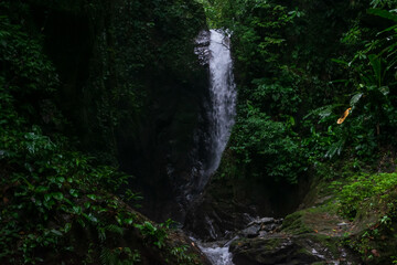Cascada en la comarca de Panam&aacute;, lugares m&iacute;sticos