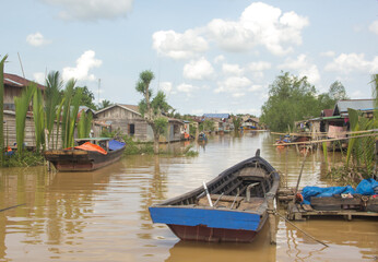 Obraz premium boats on the river
