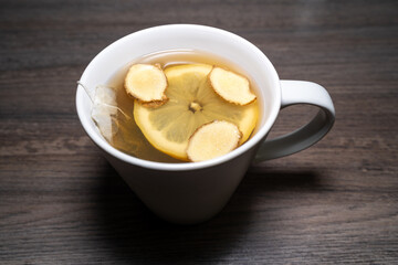 Tea with lemon and ginger good for flu 
