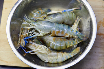 shrimp in a bowl