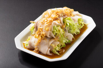 豚巻きキャベツのレンジ蒸し（ネギだれ）