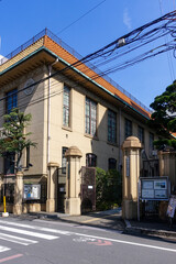 Fototapeta na wymiar 様々に活用される元明倫小学校の建物（京都府京都市）