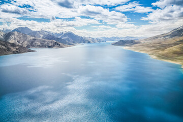 High mountain lake Pangong Tso, aerial view, Himalaya nature, Ladakh, India - obrazy, fototapety, plakaty