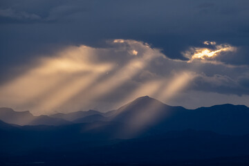 Lightning mountains