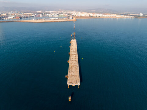 Pantalan del Puerto de Sagunto en Valencia