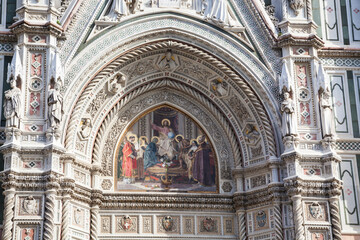 Fototapeta premium Basilica di Santa Maria del Fiore or Duomo in Florence, Italy. Scaffolding, medieval.