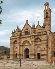 Fototapeta na wymiar Scenic view of the Royal Collegiate Church of Santa Maria la Mayor.