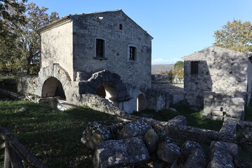 Altilia - Scorcio del teatro nel Parco Archeologico di Sepino