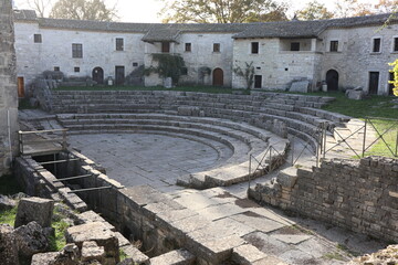 Altilia - Teatro romano nel Parco Archeologico di Sepino