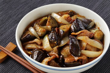 ナスと豚バラの炒め物