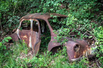 Renault 4 cv abandoned i