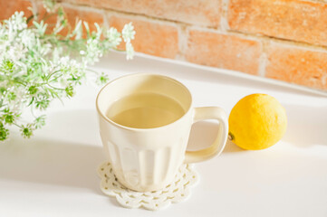 マグカップで飲むお白湯