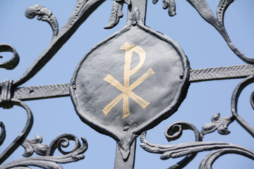Christogramm oder Christusmonogramm auf einem Grabstein