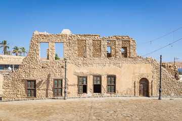 Decrepit building in the port city of Duba.