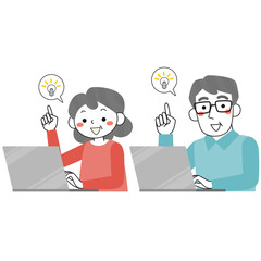 笑顔でパソコンを使うシニア女性とシニア男性の上半身