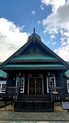 Naklejka premium BORNEO TRADITIONAL HOUSE OF THE ORIGINAL TARAKAN TRIBE