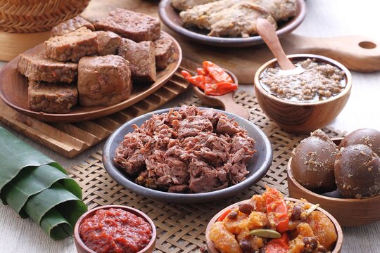 gudeg is indonesian traditioan food from jogjakarta