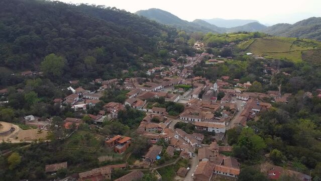 DRON SAN SEBASTIAN DEL OESTE M&Eacute;XICO PUEBLO