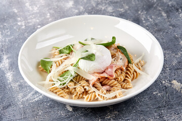 pasta with egg and bacon
