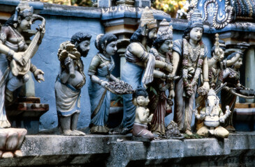 Fototapeta na wymiar Temple Kuala Lumpur in the eighties. Statues. Hindu religion. Ape temple. 