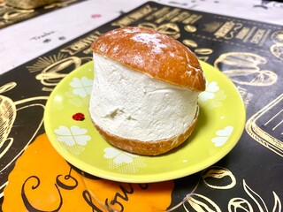 	有名店のマリトッツォ