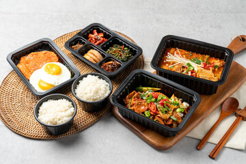 Korean food, braised spicy chicken, pork, kimchi stew, squid, stir-fry, red chili paste jjigae, stir-fried spicy pork, beef brisket, pork cutlet, seafood, soft tofu, side dishes, spicy food, rice,