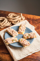 Tuna salad and mayonnaise with crackers