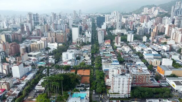 Bucaramanga, Colombia, Ciudad en potencia llena de parques y comercio