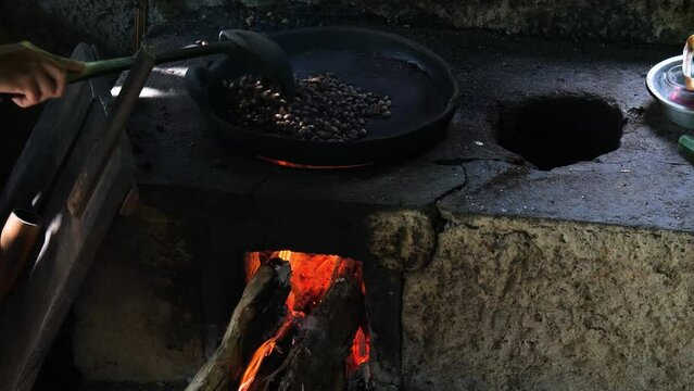 Process of roasting Kopi luwak coffee