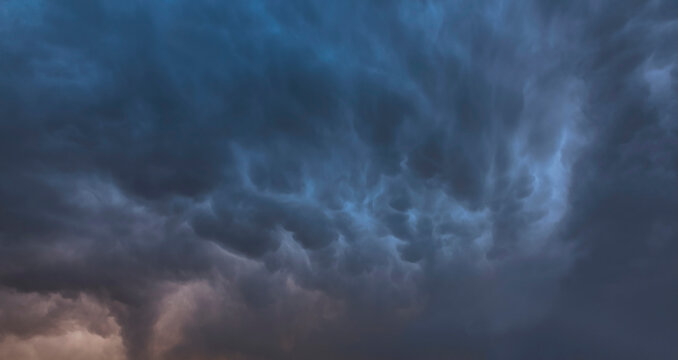 clouds mammatus