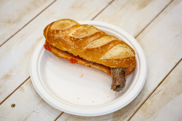 Bocadillo de butifarra (entrepà de botifarra)