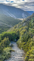 Obraz premium Mountain scenery from the Sealy tarns walk in Aoraki Mt Cook National Park