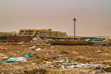 Vergessene Zeitzeugen: Schiffsruinen und M&uuml;ll am Rande der Zivilisation in &Auml;gypten