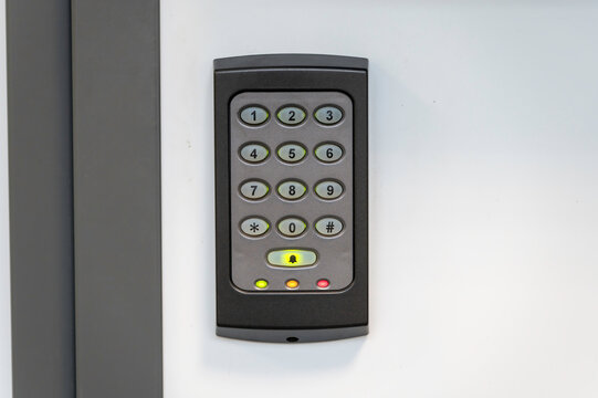 Digital door entry keypad