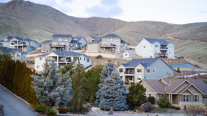 Single family homes in the hills on Washington