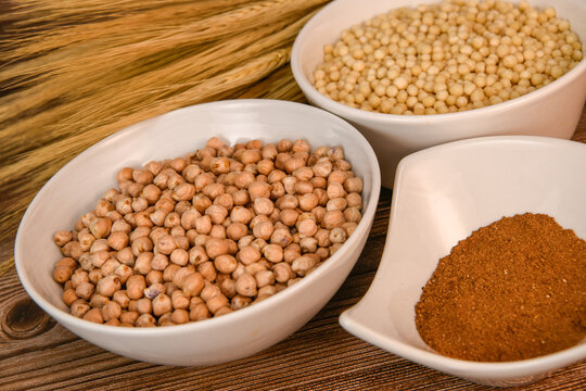 Durum wheat semolina, chickpea and Lebanese spice pearls, High quality photo