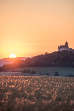 Ronneburg zum Sonnenaufgang