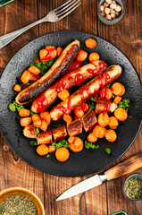 Grilled or fried turkey sausages with carrots