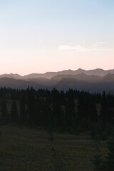 Vertical shot of silhouettes of beautiful mountains in the Washington Countryside