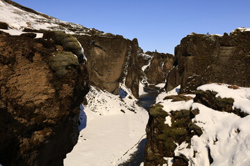 Fototapeta na wymiar Fjaĭrárgljúfur is a canyon located in the southeast of Iceland about 8 km west of Kirkjubæjarklaustur.